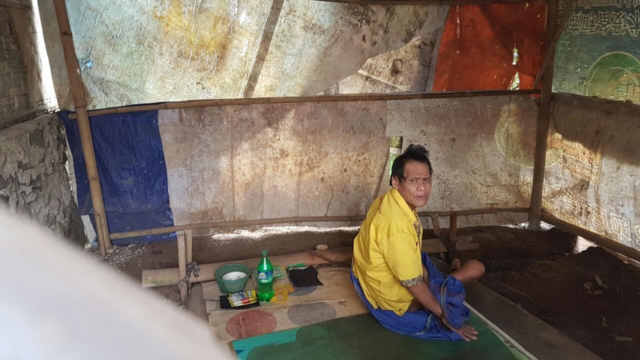 Bapak 3 Anak Hidup dalam Pemasungan