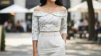 7 Model Atasan Batik Crop yang Memadukan Tradisi dan Modernitas