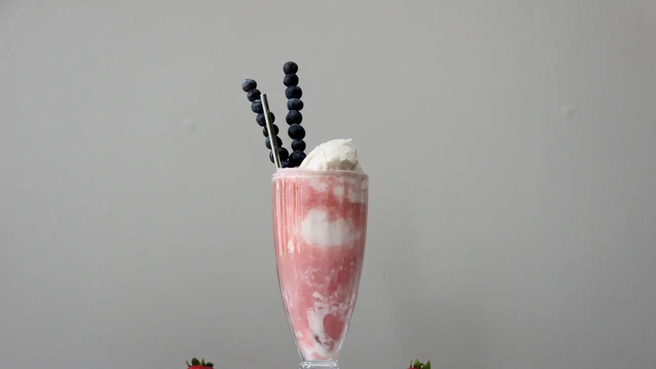 Resep Strawberry Float untuk Inspirasi Temani Buka Puasa