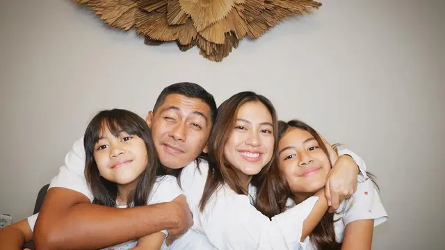 Potret Harmonis Tyna Kanna dan Kenang Mirdad. (Sumber: Instagram/tynakannamirdad dan Instagram/kenangmirdad)