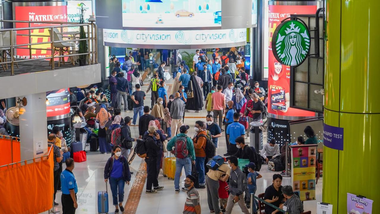 PT Kereta Api Indonesia (Persero) mencatatkan perjalanan kertas api jarak jauh pada arus mudik Lebaran terus mengalami peningkatan