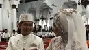 Ijab kabul sendiri digelar di Masjid Raya Baiturrahaman, Banda Aceh. Akad nikah pun berlangsung lancar dengan disaksikan beberapa rekannya sesama selebritis. (Foto: instagram.com/abdulkadirkarding)