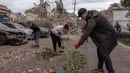 Tidak hanya Kyiv, sedikitnya enam wilayah lain di Ukraina seperti Zaporizhzhia, Khmelnytskyi, Sumy, Mykolaiv, Chernihiv dan Odesa juga terkena dampak serangan udara Rusia tersebut. (Roman PILIPEY/AFP)
