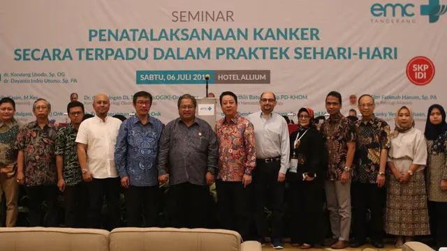 Seminar "Penatalaksanaan Kanker Secara Terpadu dalam Praktek Sehari-hari" oleh RS EMC Tangerang dihadiri hampir 350 peserta.