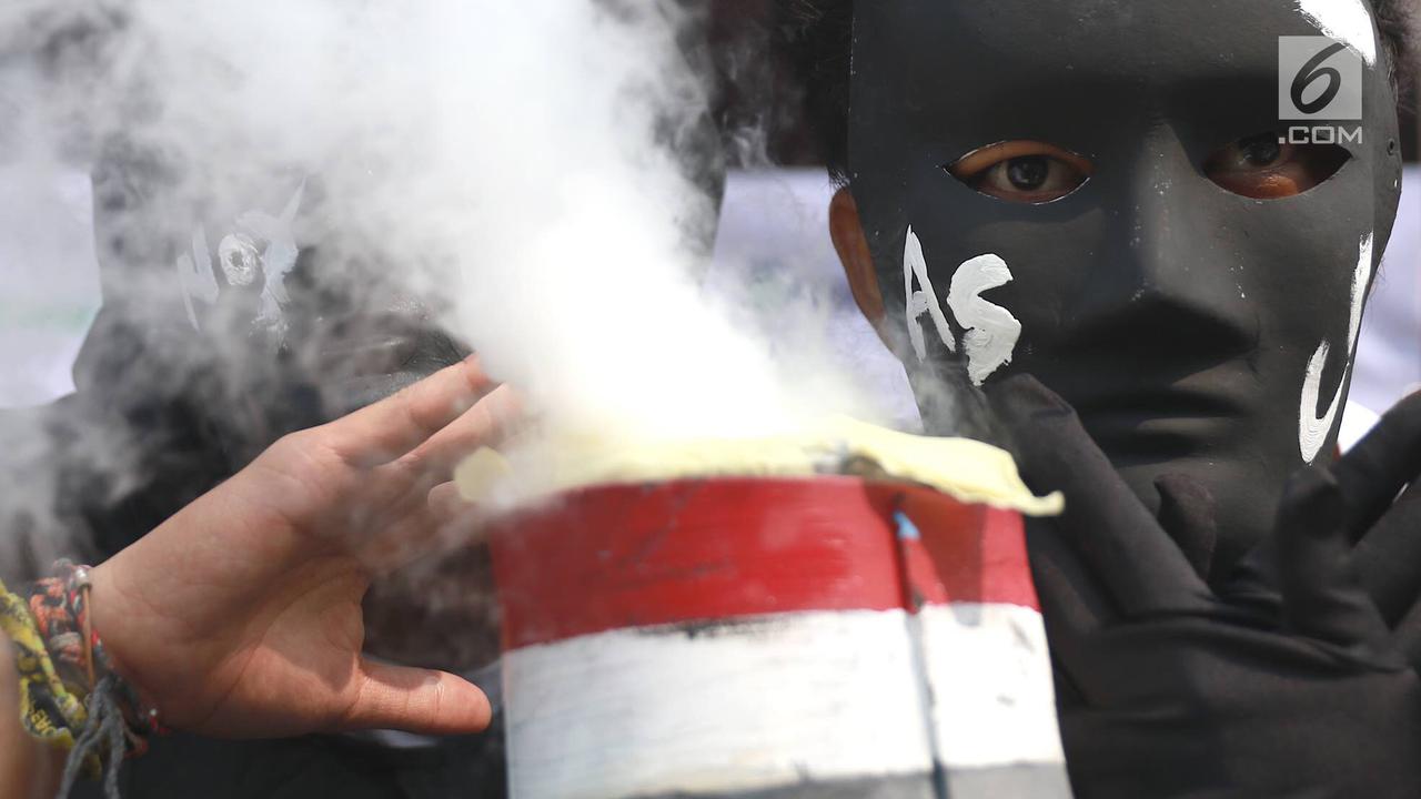 Aktivis Lingkungan Geruduk Kedubes Jepang