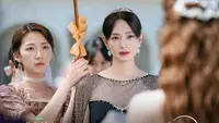 Tiga Gaun Mewah Shin Min Ah Jadi Permaisuri di The Remarried Empress