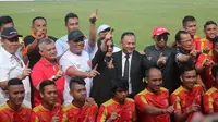 Persika memperkenalkan tim untuk musim 2018 secara resmi di Stadion Singaperbangsa, Karawang, Minggu (15/4/2018). (Bola.com/Istimewa)