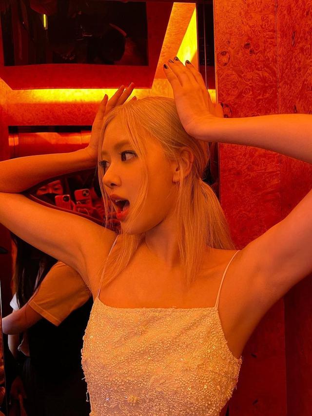 7 Gaya Penampilan Rose Blackpink saat Hadiri Pameran Tiffany & Co, Jadi Sorotan