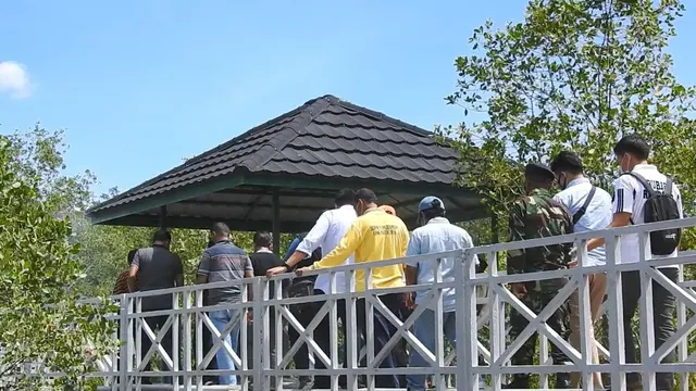 KKP bakal menjadikan hutan mangrove Pariaman sebagai destinasi wisata minat khusus. (Foto: KKP)