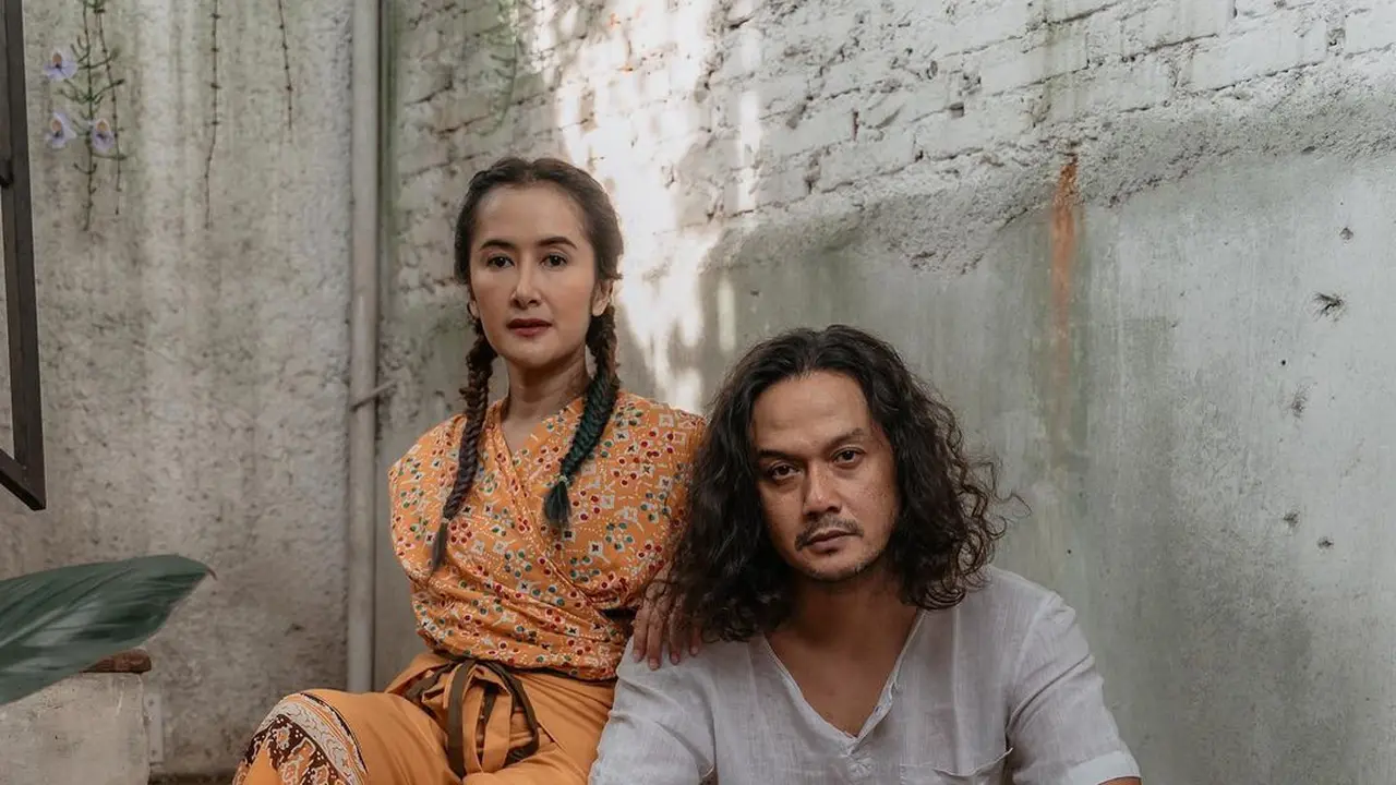 6 Potret Terbaru Widi Mulia Hamil Anak ke-4 di Usia 43 Tahun, Makin Menawan