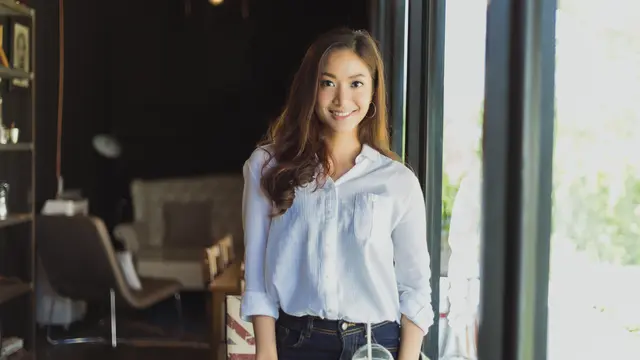 perempuan dan tampil apa adanya