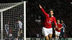 Ruud van Nistelrooy memuncaki daftar pencetak gol terbanyak Manchester United di Liga Eropa dengan 38 gol. (AFP Photo/Adrian Dennis)