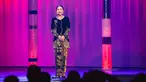 Pencapaian Prilly Latuconsina di dunia perfilman Tanah Air selalu bikin bangga. Ditunjuk sebagai Ketua Pelaksana FFI 2024, Prilly Latuconsina tampil memakai baju adat Jawa berbahan beludru dipadukan dengan kain batik warna cokelat. Rambut yang disanggul semakin pancarkan pesona Prilly. 15 tahun berkarier di industri hiburan, Prilly tentunya tak menyangka ada di titik ini. (Liputan6.com/IG/@prillylatuconsina96)
