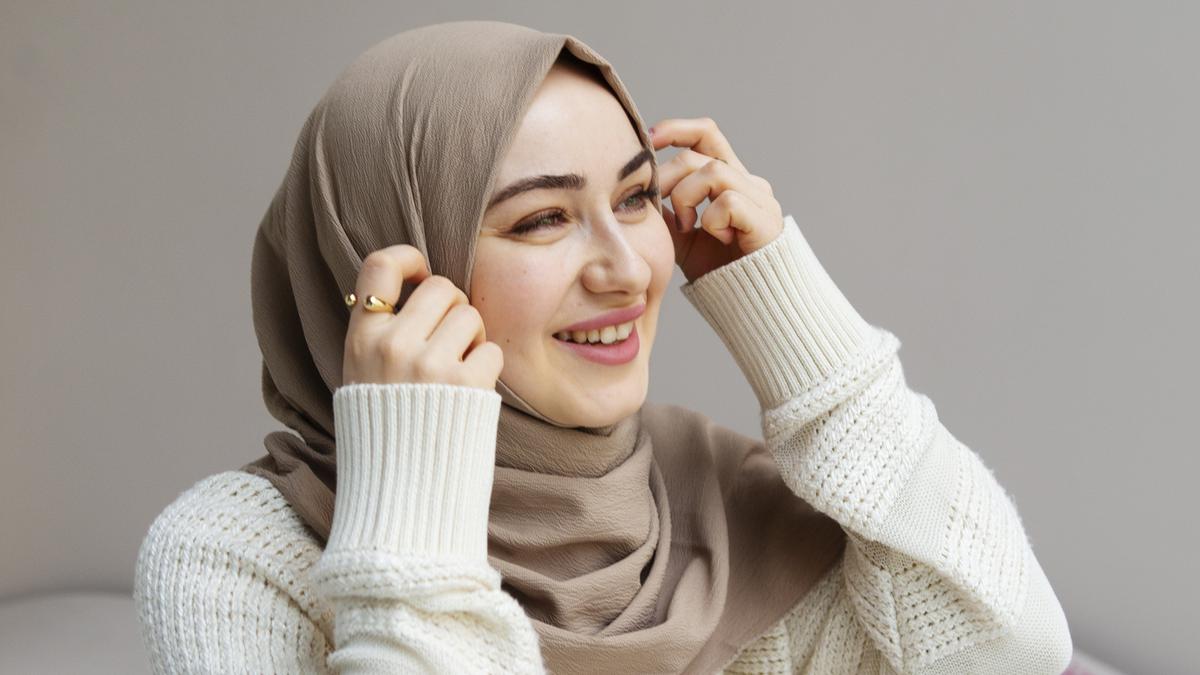 Lebaran Makin Cantik! Ini 5 Bahan Pashmina yang Wajib Dicoba
