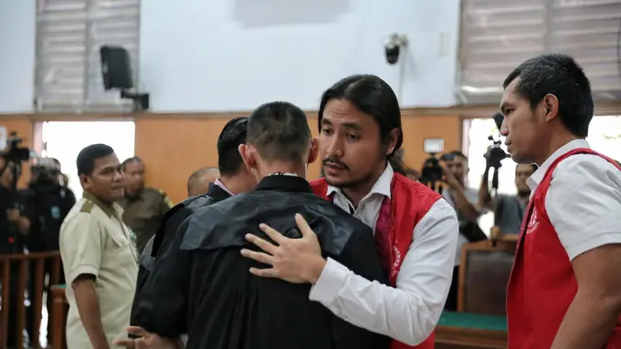 [Bintang] Ello Sidang Putusan