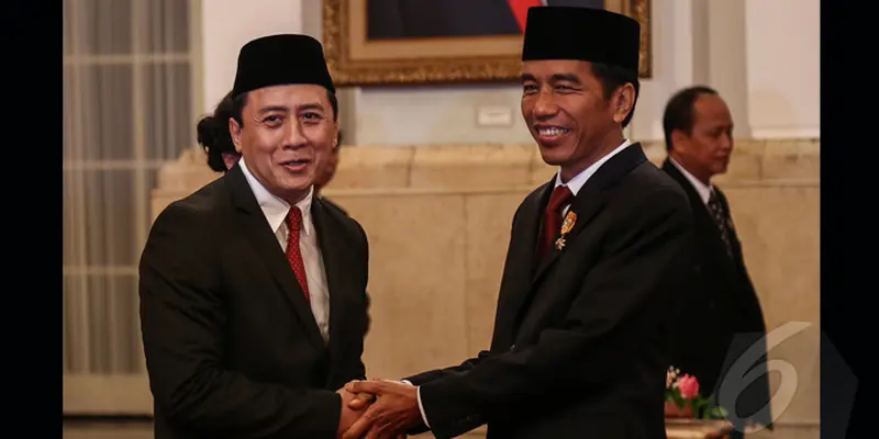 Jokowi Lantik Ayah Sherina Munaf Jadi Kepala Badan Ekonomi Kreatif