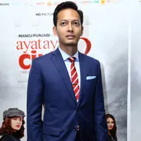 Film Ayat-Ayat Cinta 2 dirilis setelah film pertamanya sukses pada 2008 lalu. Di film kali ini, terdapat beberapa tambahan karakter baru seperti sosok Kheira (Chelsea Islan), Dewi Sandra (Sabina), dan Hulya (Tatjana Saphira). (Nurwahyunan/Bintang.com)