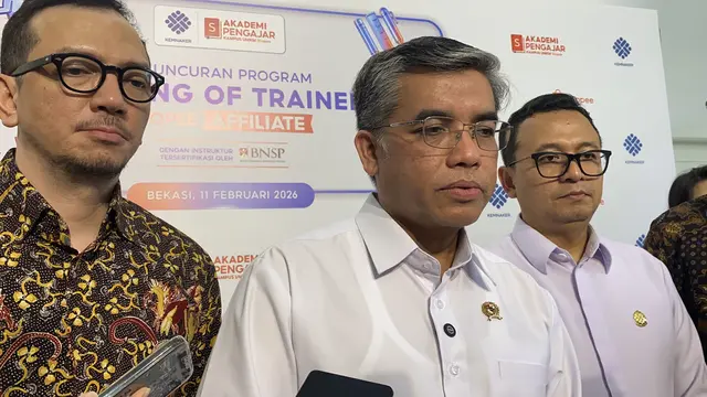 Menteri Ketenagakerjaan (Menaker)  Yassierli di Bekasi, Rabu (11/2/2026). (Liputan6.com/Christian)