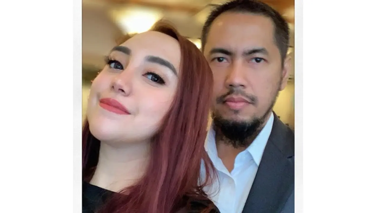 Dikabarkan Pindah Agama, Ini 5 Potret Kedekatan Salmafina dengan Sang Ayah