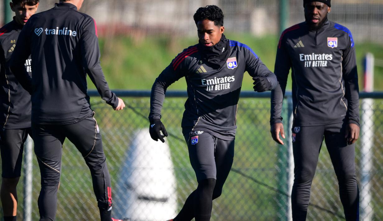 Penyerang berusia 19 tahun itu baru tampil tiga kali di semua ajang bersama Madrid yang kini dilatih Xabi Alonso. (AFP/Olivier Chassignole)