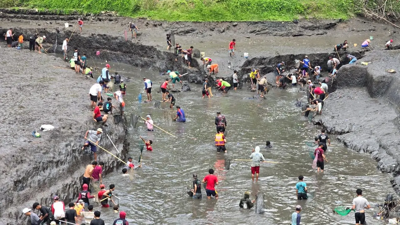 Pemkab Banyuwangi Keringkan Sejumlah DAM Besar untuk Persiapan Musim Tanam 2024-2025   