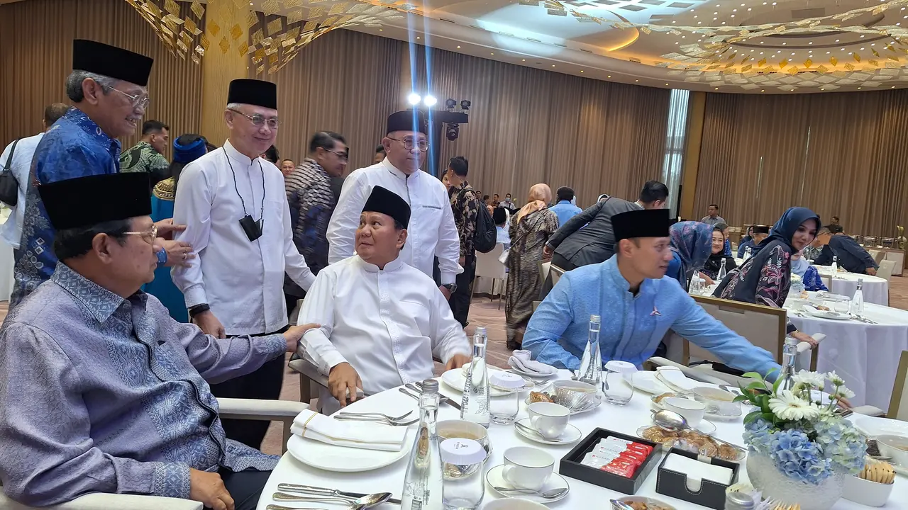 Presiden terpilih periode 2024-2029, Prabowo Subianto menghadiri acara buka puasa bersama Partai Demokrat di Hotel St. Regis Jakarta Selatan, Rabu (27/3/2024) (Liputan6.com/Lizsa Egeham)