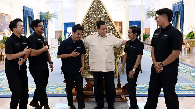 Presiden Prabowo Subianto bersama Pandawara Group di Istana Merdeka Jakarta, Selasa (11/3/2025) (Rusman - Biro Pers Sekretariat Presiden)