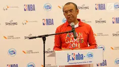 Sekretaris Kemenpora, Gatot S Dewobroto memberikan sambutan pada puncak acara National Training Camp di Pluit Village Mall, Jakarta, Minggu (29/7). Sebanyak 16 anak terpilih sebagai Jr NBA Indonesia All-Star 2018.(Liputan6.com/Fery Pradolo)