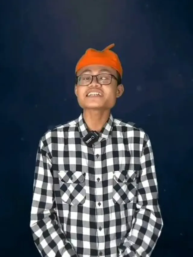 6 Potret Terbaru Sony Wakwaw, Kini Banting Setir Jualan Es