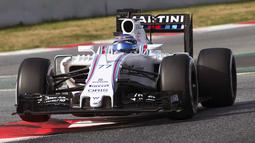 Valtteri Bottas odari Williams mencatat waktu 1m23,229s dari 123 lap pada sesi tes pramusim kedua di Sirkuit Catalunya, Barcelona, selasa (2/3/2016) malam WIB. (EPA/Alejandro Garcia)