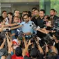 Haris Azhar saat menjawab pertanyaan ke sejumlah awak media di gedung KPK, Jakarta, Selasa (15/7/14) (Liputan6.com/Miftahul Hayat)