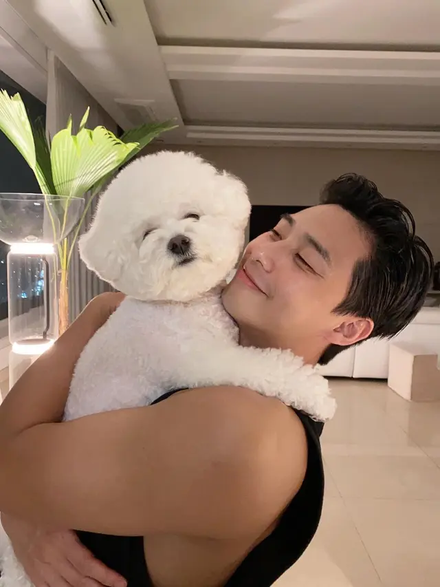 Park Seo Joon dan anjingnya. (Instagram/ bn_sj2013)