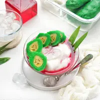 Resep dan cara membuat es pisang ijo khas Makassar./Copyright shutterstock.com/g/Hanifah+Kurniati
