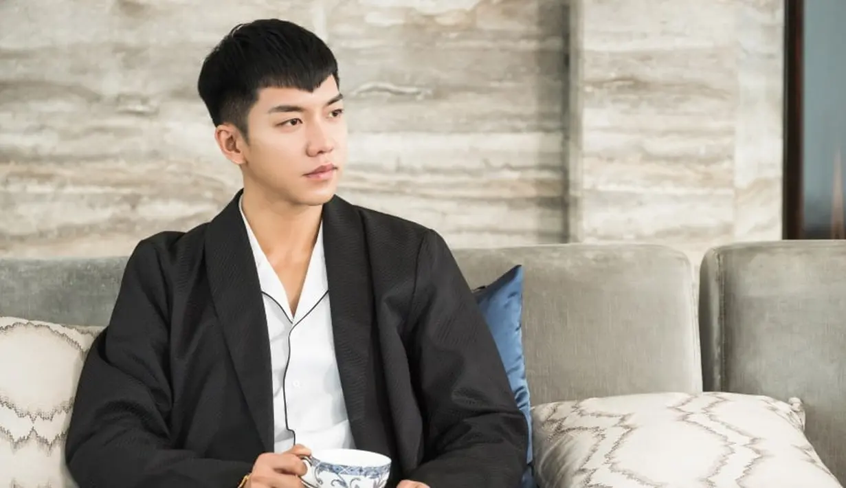 "Orang-orang mengatakan, 'Ia yang jadi raja harus menanggung beban mahkotanya'. Aku pikir mahkota itu dibuat dari harapan publik," ujarnya. (Foto: soompi.com)