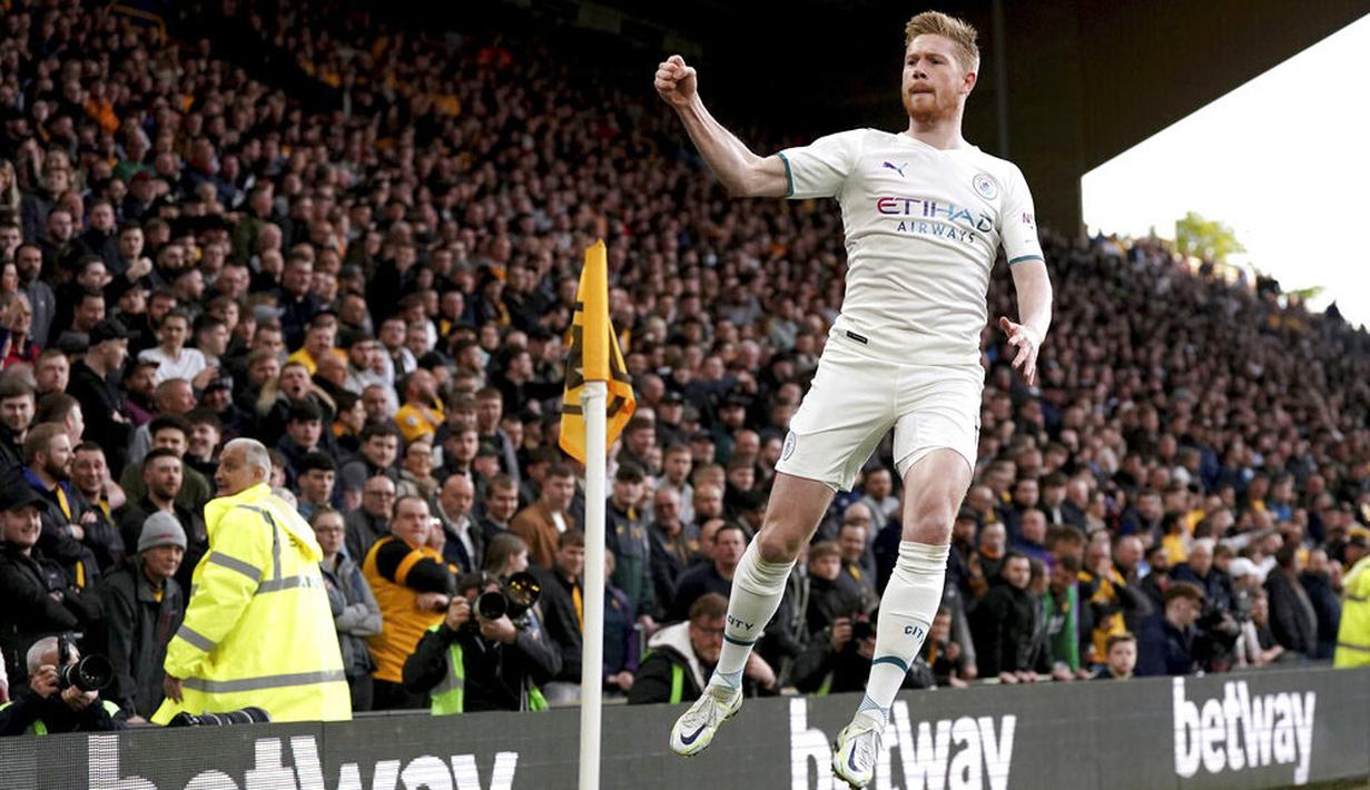 Manchester City meraih kemenangan penting dalam laga Premier League melawan Wolverhampton di Molineux Stadium hari Kamis (12/5/2022). (Nick Potts/PA via AP)