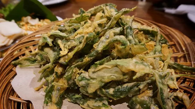 tempura bayam