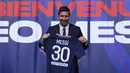Pemain asal Argentina itu akan memakai nomor punggung 30 dan menerima gaji sebesar 35 juta euro (Rp 590 miliar) per musim setelah menandatangani kontrak bersama PSG. (Foto: AP/Francois Mori)