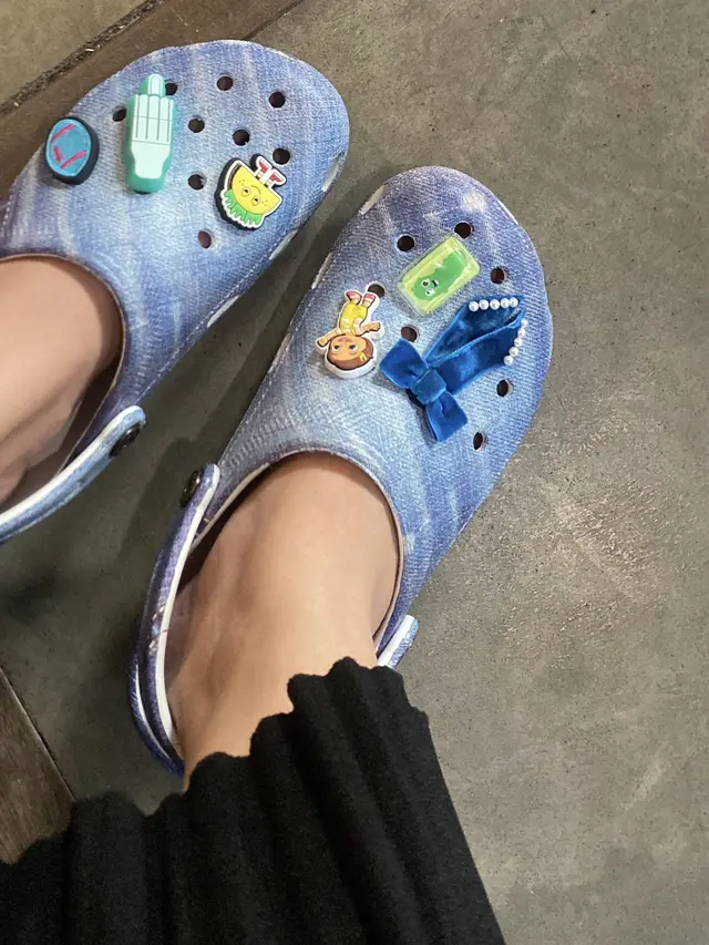 Crocs menyelenggarakan Croctober bagi para pecintanya. [Anisha/Fimela]