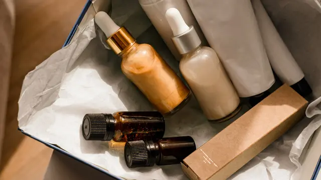 Ilustrasi hadiah set skincare
