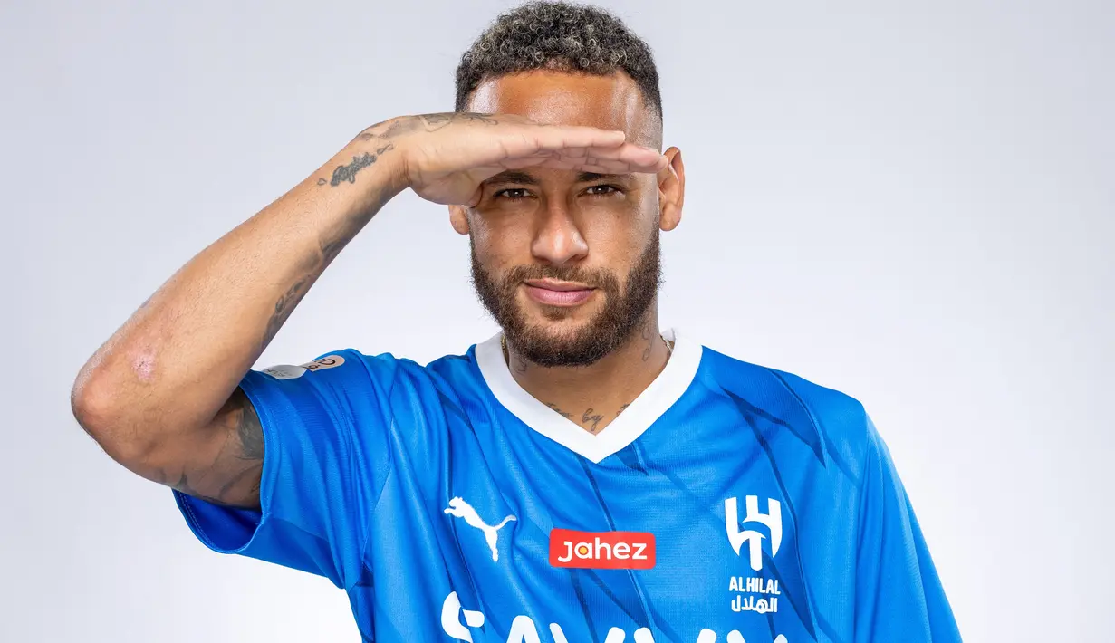 Neymar yang hingga kini masih tercatat sebagai pemain dengan nilai transfer termahal di dunia saat dibeli PSG dari Barcelona dengan mahar mencapai 222 juta euro pada awal musim 2017/2018, nyatanya harus berpisah dengan PSG setelah 7 musim bersama. PSG melepasnya pada bursa transfer musim panas 2023/2024 ke klub Arab Saudi, Al-Hilal dengan nilai transfer 90 juta euro atau setara Rp1,4 triliun. (AFP/Saudi Pro League)