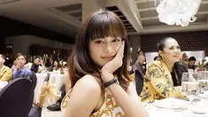 Jarang terekspos oleh media anak pertama Elly Sugigi mencuri perhatian publik akan kecantikannya. (Liputan6.com/ulfidmy)