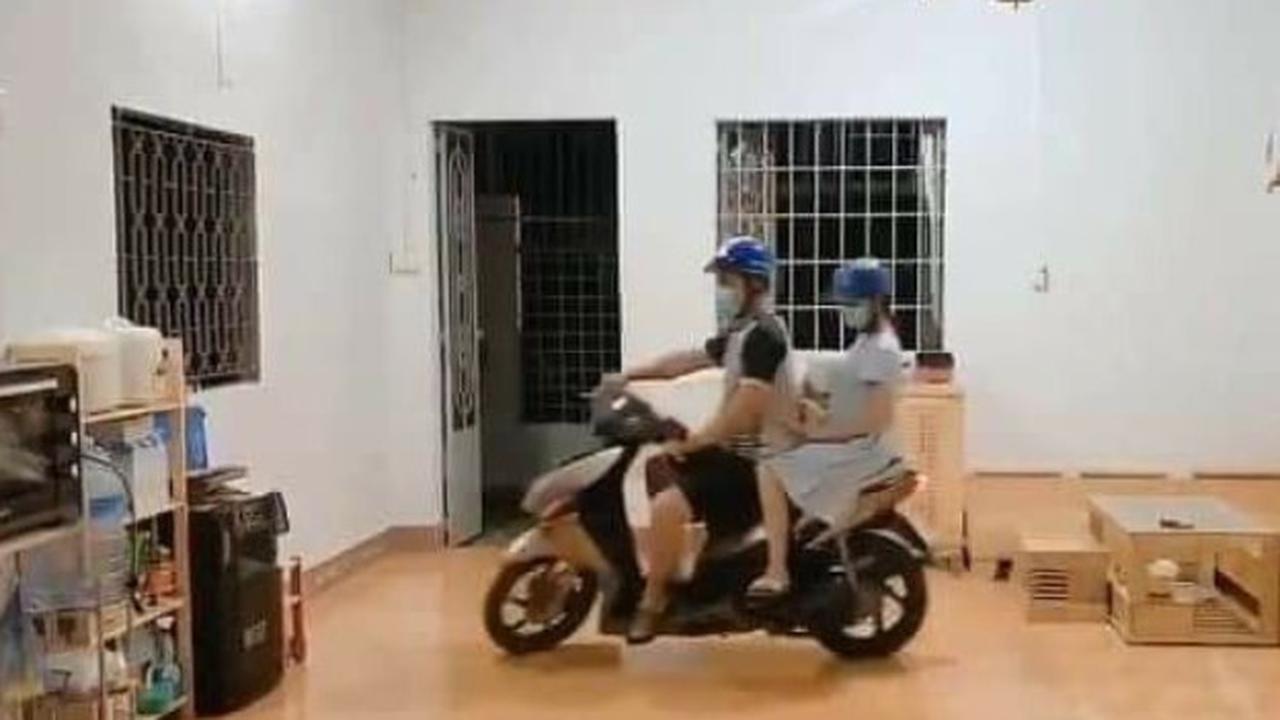 6 Potret Nyeleneh Saat Orang Bosan di Rumah