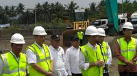 Presiden Jokowi Babat Alas Bandara Baru Yogyakarta, Jumat (27/1/2017). (Yanuar H/Liputan6.com)