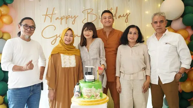 Momen Perayaan Ultah Gilang Dirga yang ke-32, Dapat Kejutan dari Istri. (Sumber: Instagram/gilangdirga)