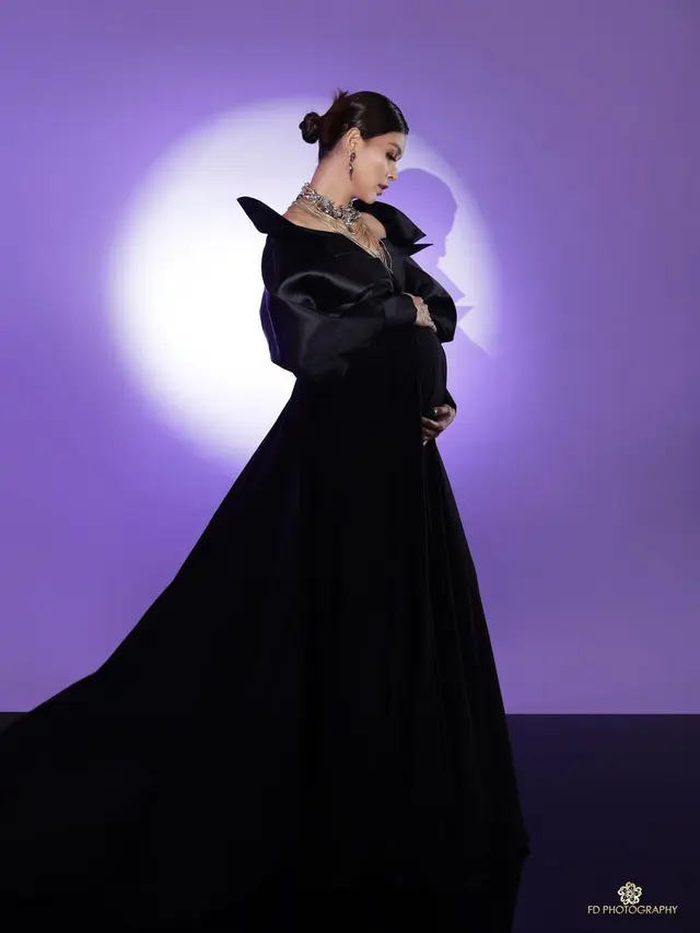 6 Potret Maternity Shoot Bunga Jelitha di Kehamilan Kedua, Menawan