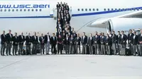 Pemain Timnas Iran berpose di Bandara Antalya, Turki, sebelum terbang ke Meksiko untuk mengikuti Piala Dunia FIFA 2026 pada 6 Juni 2026. Pada hari yang sama, Iran memprotes Amerika Serikat karena menolak visa bagi sejumlah staf pendukung tim. (Handout / Iran Football Federation Press Office / AFP)