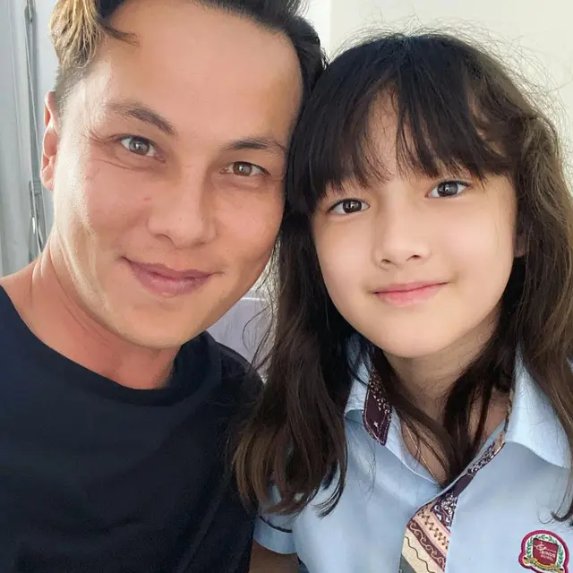 6 Potret Andhika Pratama Bareng Putrinya Elea, Foto Masa Kecilnya Disebut Mirip