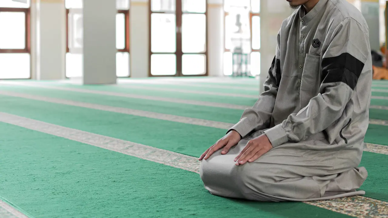 Ilustrasi salat, ibadah, muslim