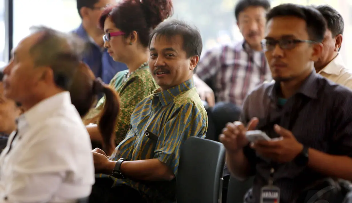 Roy Suryo mengaku sudah lama ingin menjenguk Andi Mallarangeng. Namun terhalang kesibukannya sebagai Menteri Pemuda dan Olahraga, Jakarta, (23/10/14). (Liputan6.com/Miftahul Hayat)