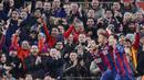 Striker Barcelona, Neymar Jr, bersama Luis Suarez merayakan gol yang dicetak Lionel Messi ke gawang  Atletico Madrid pada laga La Liga Spanyol di Stadion Camp Nou, Barcelona, Minggu, (11/1/2015). (AFP/Josep Lago)